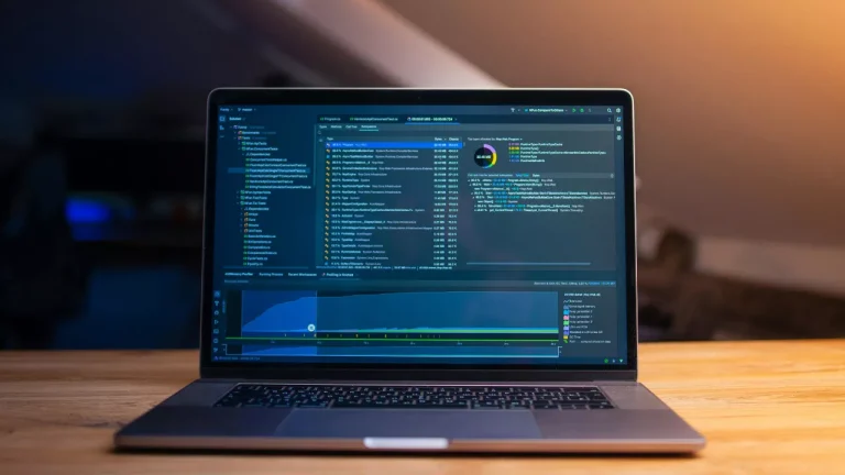 Custom Software vs SaaS in 2026: The Ultimate Decision Guide for Small Businesses and Founders
